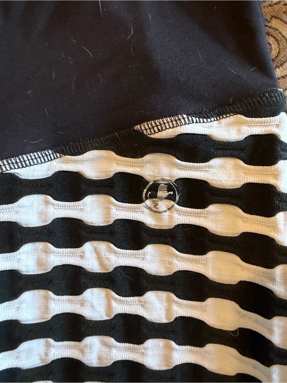 EUC Abs2b Black & White Textured Scrunch Booty High Waisted 7/8 leggings Size L - Picture 4 of 5